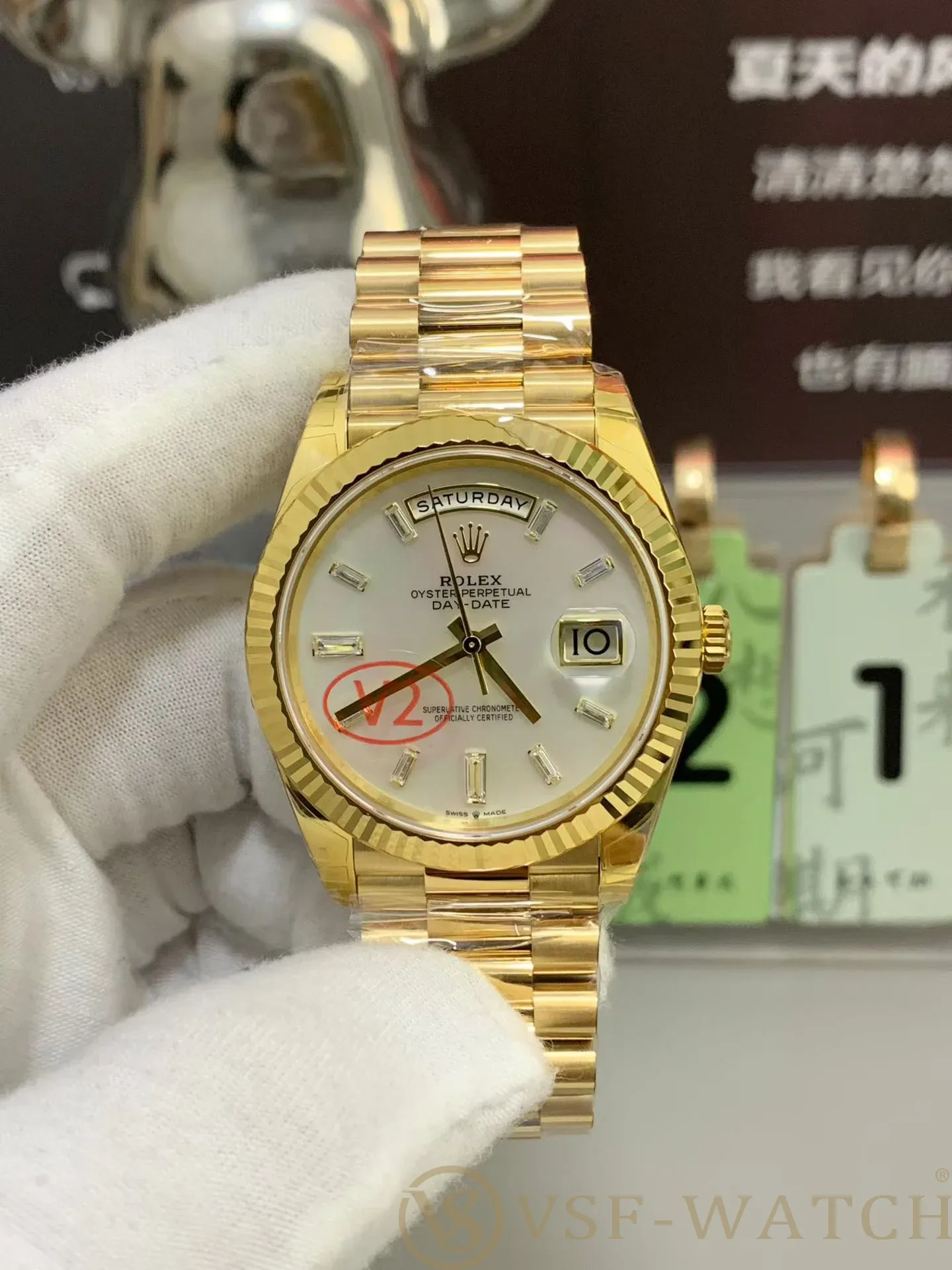VS Factory Rolex Day-Date 40 Yellow Gold White Baguette Diam